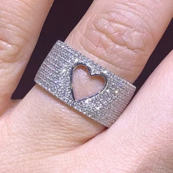Romantiline naine mood võluv väljavalitu südame-kujuline pimestav teemant sõrmus